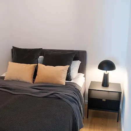 Apartament Pearl - Free Parking Parnawa
