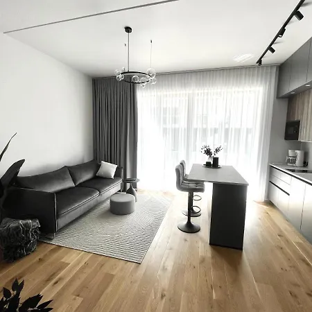 Apartament Pearl - Free Parking Parnawa